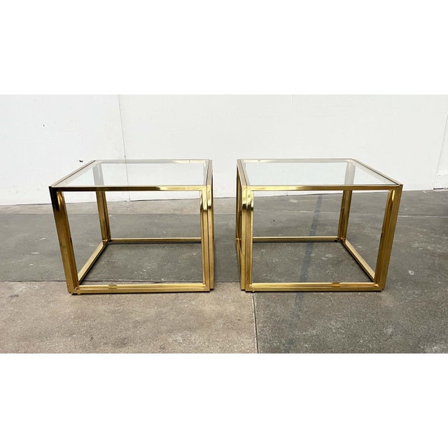 Hollywood Regency French Brass and Glass Cube Side Tables from Maison Charles, 1970s, Set of 2 For Sale - Image 3 of 18