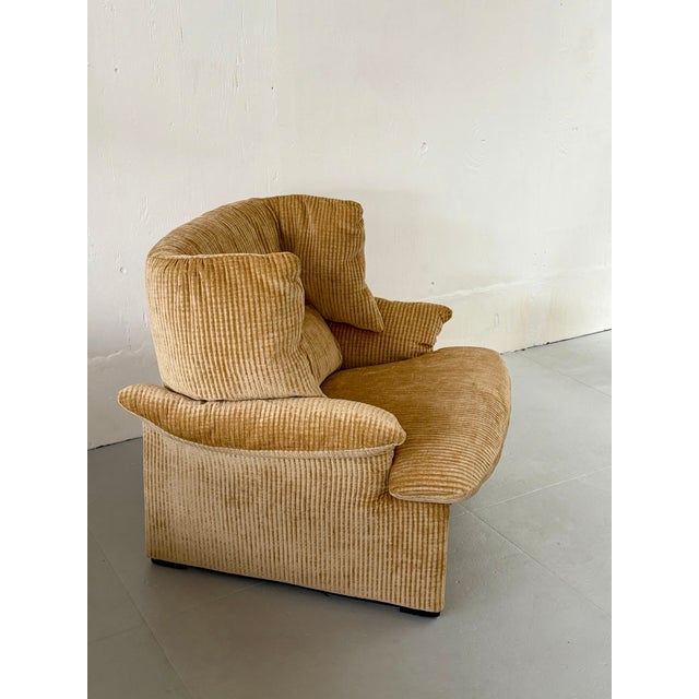 Italian 1980s Attributed to Vico Magistretti Portovenere Lounge Chair for Cassina For Sale - Image 3 of 4