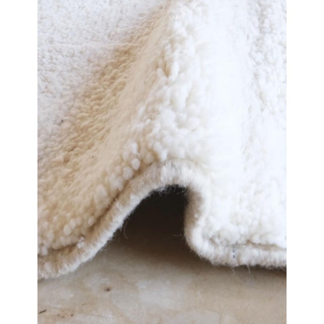Mid-Century Modern White Moroccan Wool Rug - 11.5 X 8.3 Ft For Sale - Image 3 of 8