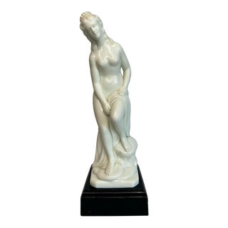 Vintage Classical Greek Female Venus Table Top Statue, Black and White For Sale