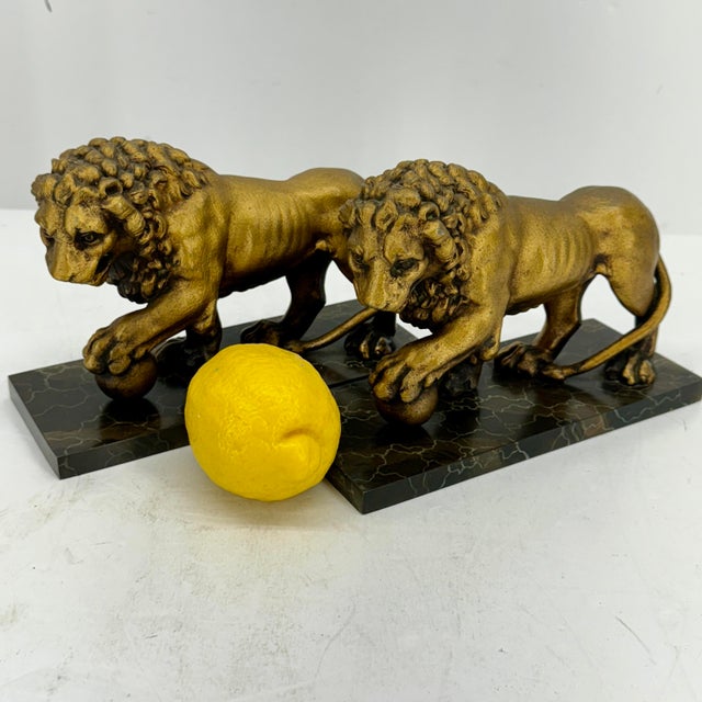 Pair of 1960s Lion Bookends on Faux Marble Bases For Sale - Image 4 of 12