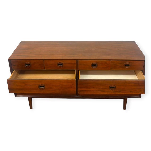 Vintage Mid Century Modern Style 8-Drawer Walnut Dresser Credenza. For Sale - Image 9 of 9
