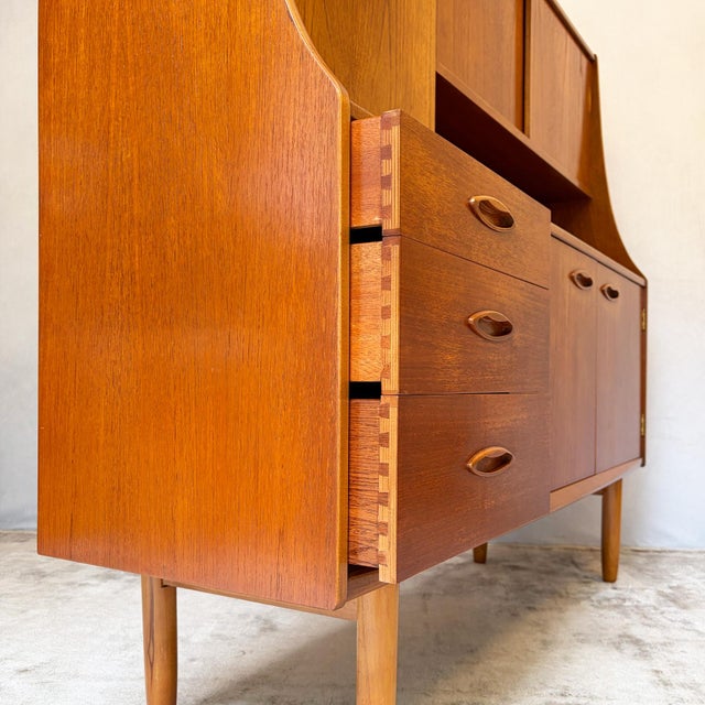 Brown Teak Highboard with Drinks Cabinet from Jentique, 1950s For Sale - Image 8 of 15