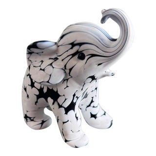 Archimede Seguso "Bianco Nero" Murano Glass Large Elephant Sculpture, Vintage 1960s MCM (Attributed) For Sale