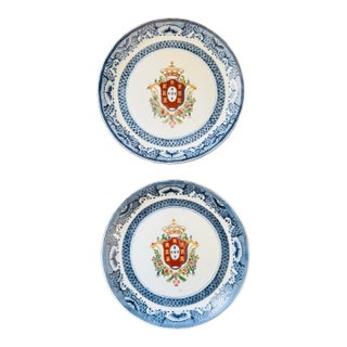 Late 20th Century Pair of Blue and White and Floral Armorial Plates For Sale