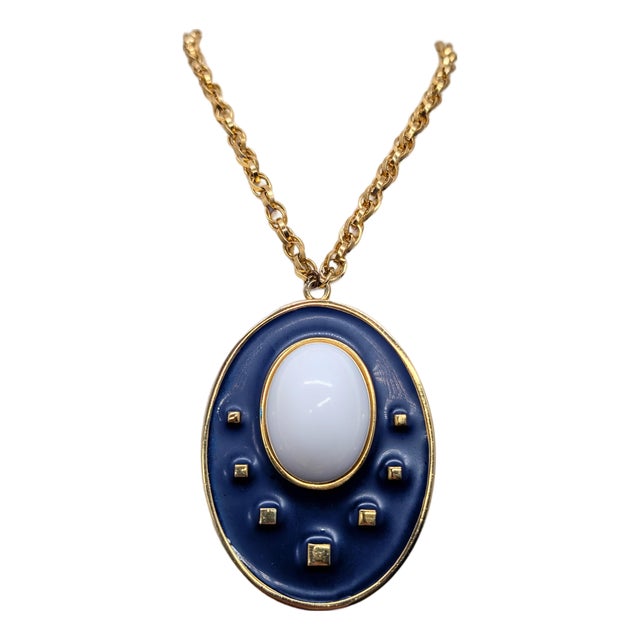 Vintage 1973 Signed Napier Modernist Navy Enamel & White Cabochon Pendant Necklace For Sale