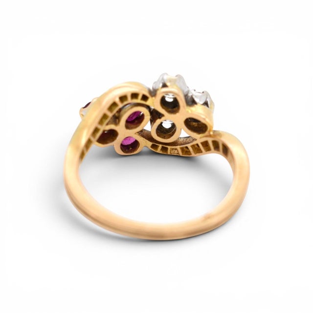 1900 - 1909 Antique Belle Époque Ruby and Diamond Clover "Toi Et Moi" Ring, Size 7.5 For Sale - Image 5 of 6