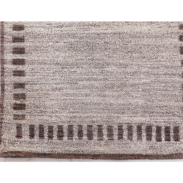 Contemporary Rug by Doris Leslie Blau Size: 12'6" × 21'0" (381 × 640 cm) Age: New Color: Gray, Taupe Pattern: Solid Style:...