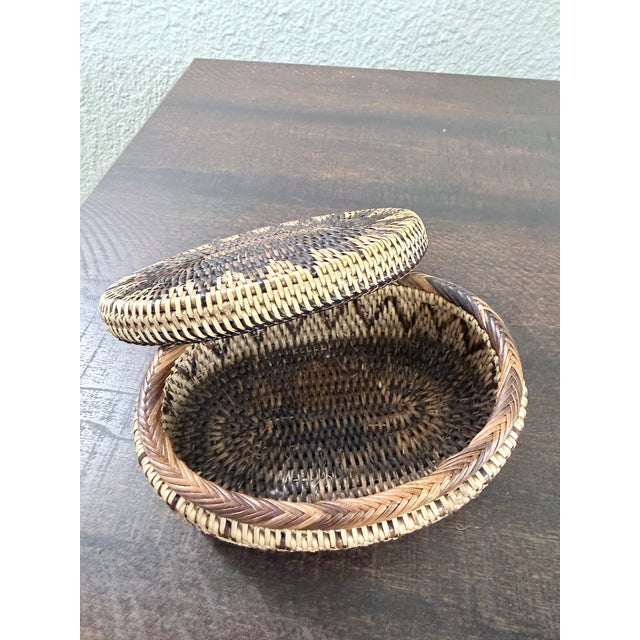 Coffee Vintage Hand-Woven Nito Vine Trinket Boxes & Basket Lot - Set of 4 For Sale - Image 8 of 12