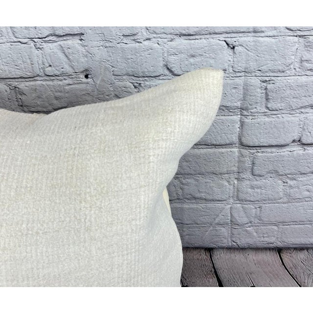 Turkish 20 x 20 Hemp Pillow Turkish Cushion Natural Grayish White Pillow Cushion Cover For Sale - Image 3 of 4