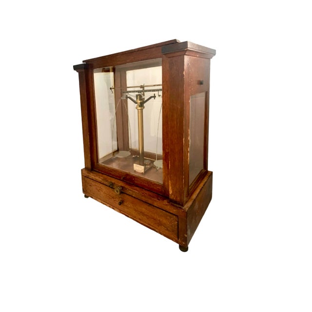 American Early 20th Century Antique Pharmacist Scale in Wood Glass Case by Voland and Sons For Sale - Image 3 of 11