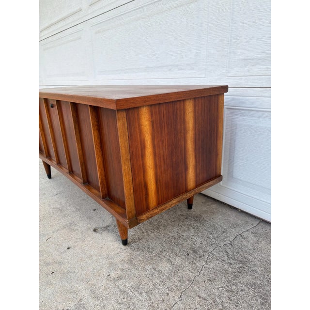 Chestnut Vintage Mid Century Walnut Cedar Chest by Lane For Sale - Image 8 of 8
