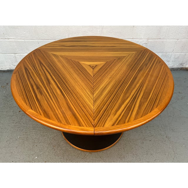 Late 20th Century Skovby Model Dc06 "Lotus" Expanding Circular Dining Table For Sale - Image 9 of 14