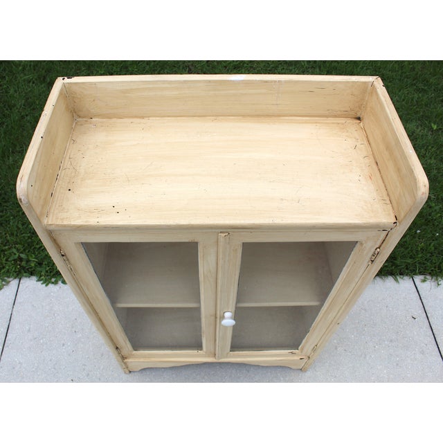 Late 19th-Century Antique Apothecary & Dental Cabinet - Petite Display Hutch For Sale In Naples, FL - Image 6 of 18