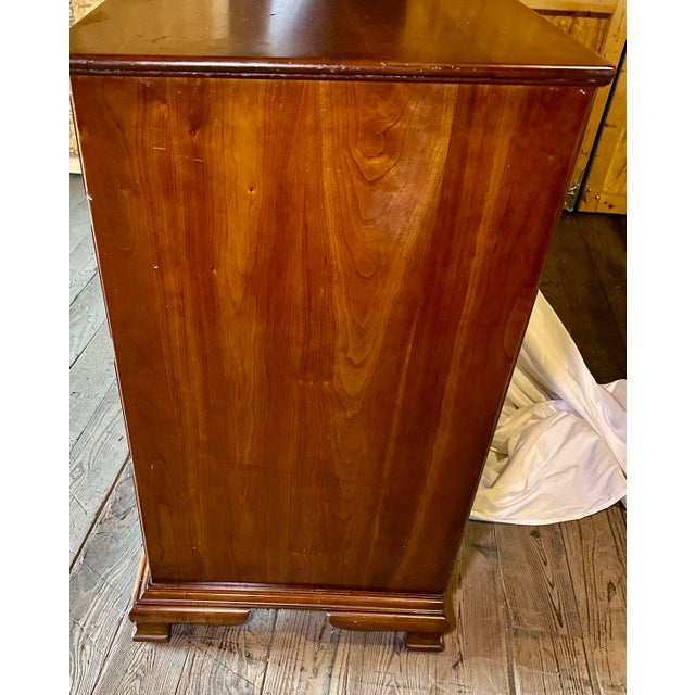 L. & J.G. Stickley, Inc. 1990s Stickley Solid Cherry Double Dresser With Brass Hardware For Sale - Image 4 of 12