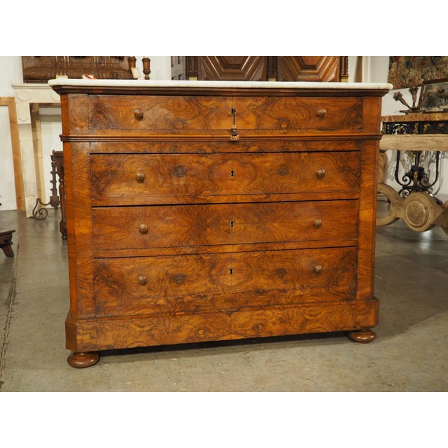 Late 19th Century Antique French Burl Walnut Louis Philippe Style Commode White Carrara Marble Top, Late 1800s For Sale - Image 5 of 18
