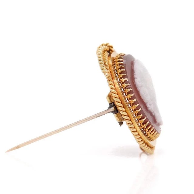 Vintage Antique Victorian Carved Hardstone Agate & 18k Gold Cameo Brooch of a Young Lady For Sale In Philadelphia - Image 6 of 10