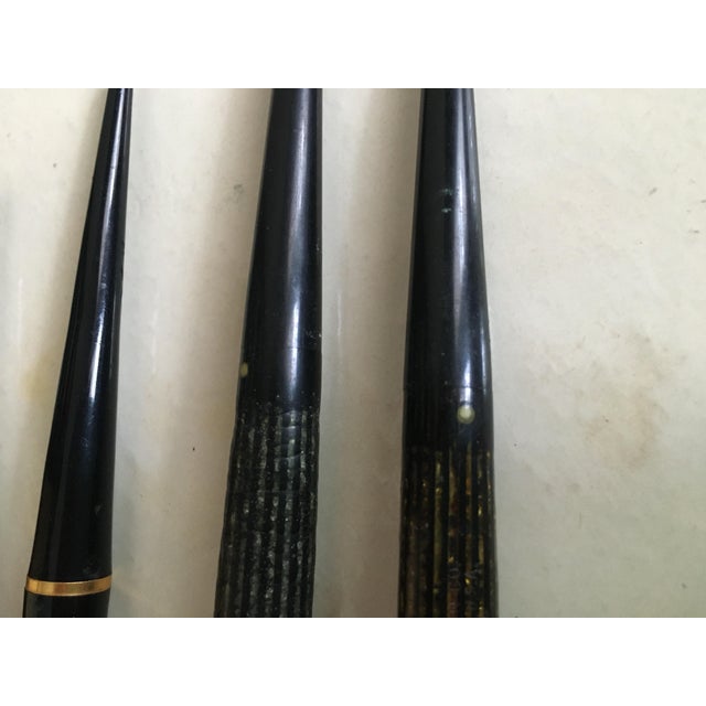 Onyx Rare Vintage Large Black Onyx Sheaffer Desk Set Comes With 2 Sheaffer White Dot Pens as Well as 2 Gold Nib Pens. For Sale - Image 8 of 12