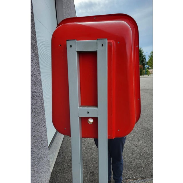 Metal Pil Telephone Booth on Metal Stand, France, 1980, Set of 2 For Sale - Image 7 of 13
