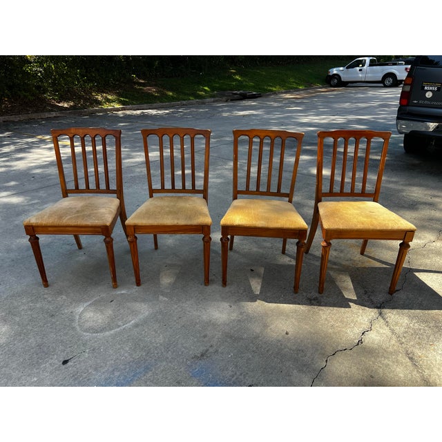 1970s Fluted Neoclassical Design Dining Chairs Entertaining Style- Set of 4 For Sale - Image 10 of 12