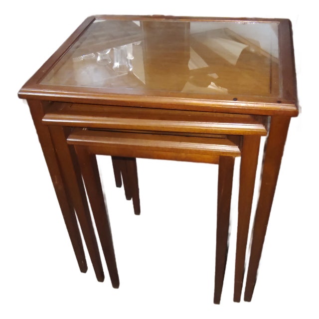 Vintage Edwardian Mahogany Leather Top Nesting Tables - Set of 3 For Sale