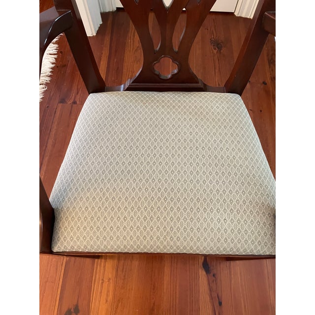 Baker Chippendale-Inspired Mahogany Pretzel Back Dining Chairs. Two Arm Chairs and Four Side Chairs For Sale - Image 9 of 11