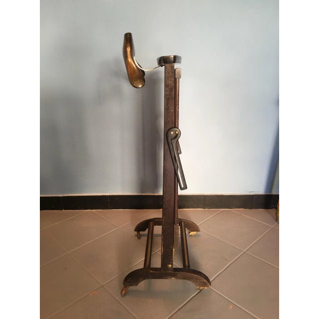 Mid-Century Modern Vintage Walnut and Brass Details Valet from Fratelli Reguitti, 1970s For Sale - Image 3 of 16