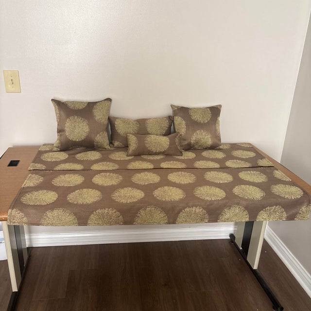 pack of 2 waterproof table runners 18x60 and 4 waterproof pillows all new handmade