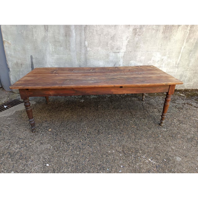 Farmhouse Table in Fir, in Good conditions. Designed before 1890