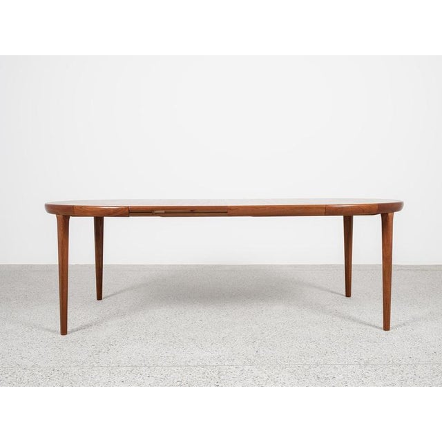 Mid-Century Modern Midcentury Danish Round Dining Table in Teak attributed to Vv Møbler 1960s - with 4 Legs For Sale - Image 3 of 12