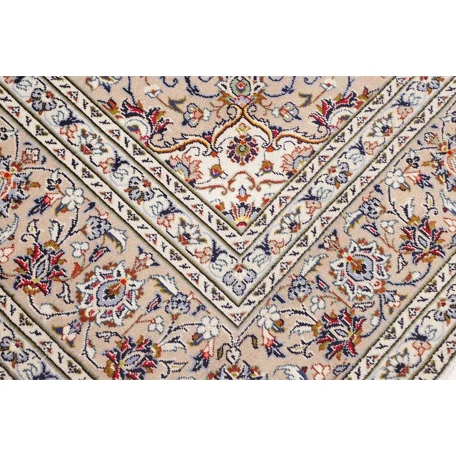 Kashan Rug in Hand-Knotted Wool For Sale - Image 6 of 11