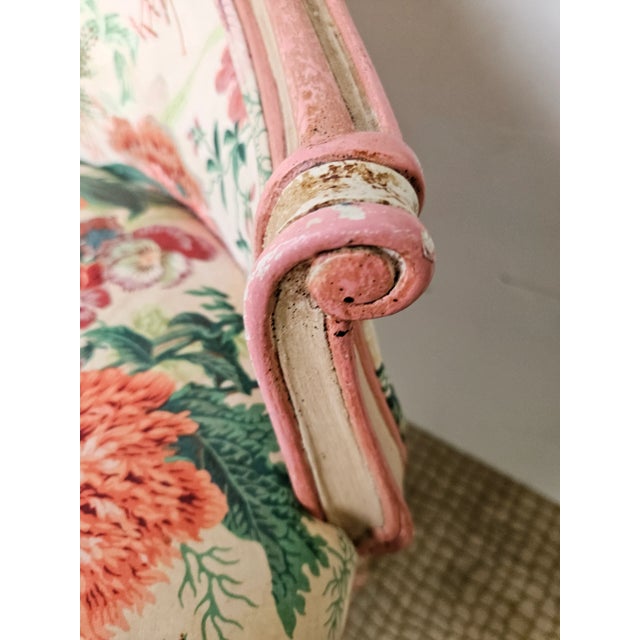 French Vintage French Style Vanity Swivel Chair With Chintz Upholstery and Painted Coral and Ivory Frame For Sale - Image 3 of 5