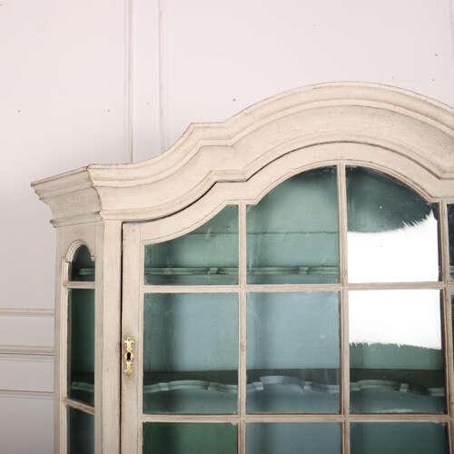 18th Century Dutch Vitrine For Sale - Image 3 of 16
