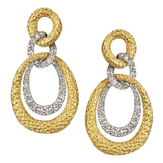 Late 20th Century Pair of 18k Hammered Gold Earrings For Sale