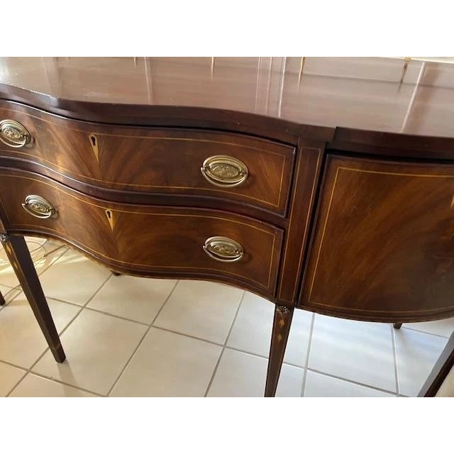 Traditional 1940s Brass Gallery Mahogany Serpentine Front Federal Sideboard For Sale - Image 3 of 5
