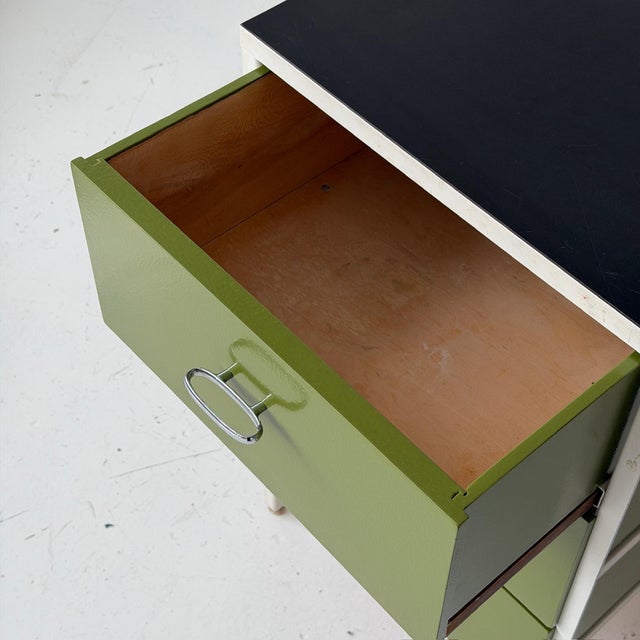 Avocado 1960s Steelframe Desk Attributed to George Nelson for Herman Miller For Sale - Image 8 of 9