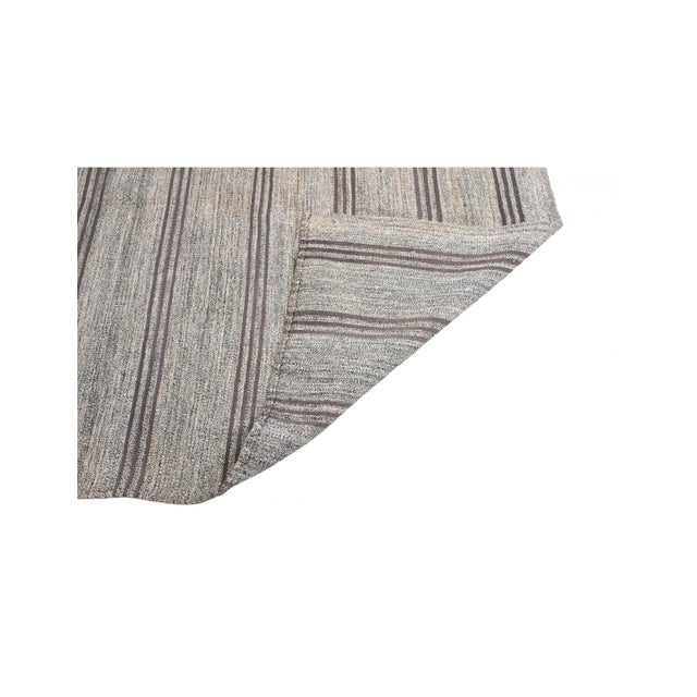 1960s Gray Vintage Large Turkish Kilim Rug - 8`8″ X 10`2″ For Sale - Image 5 of 6