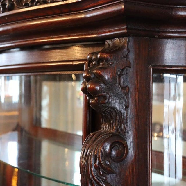 1900 - 1909 Oversized Rj Horner Deeply Figural Griffin & Floral Carved Oak China Cabinet, Attributed For Sale - Image 5 of 17