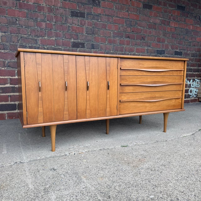 Mid Century Modern American Dresser Long Low Danish Vibes For Sale - Image 12 of 12