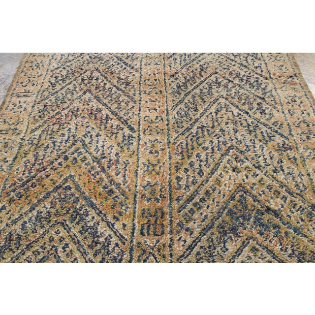 1950s Vintage Moroccan Berber Wool Rug With Geometric Chevron Design by Rug & Kilim For Sale - Image 5 of 9