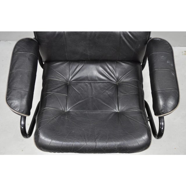 Late 20th Century Vintage Black Leather Ekornes Stressless Style Swivel Recliner Lounge Chair For Sale - Image 5 of 17