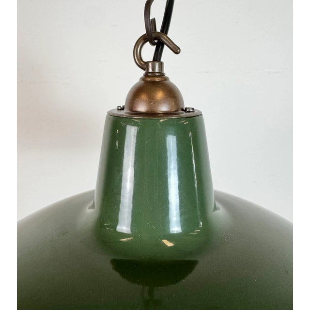 Mid-Century Modern Industrial Green Enamel Factory Pendant Lamp from Multi Electrical Co., 1960s For Sale - Image 3 of 18