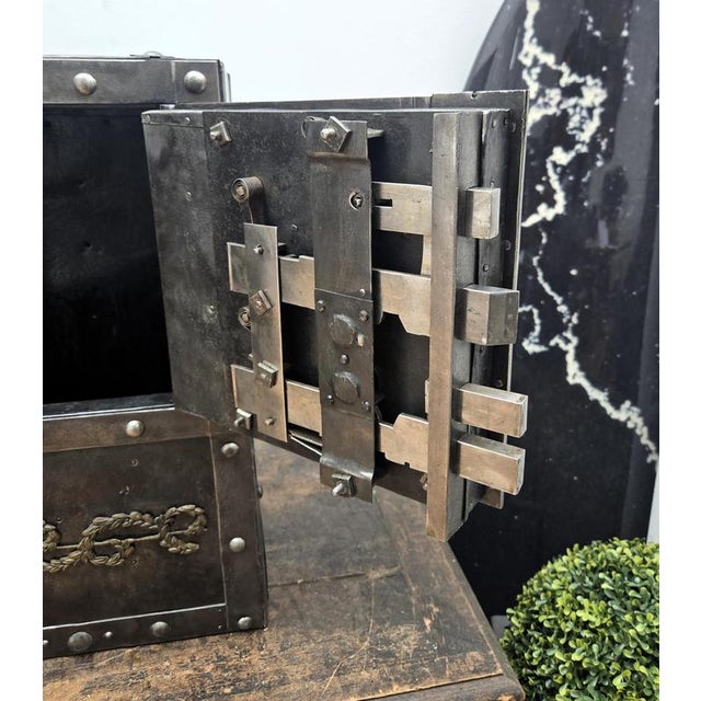 Antique Italian Wrought Iron Hobnail Safe Strong Box or Bar Cabinet, 18th Century For Sale - Image 4 of 10