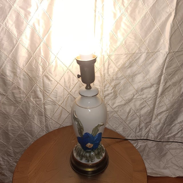 Vintage Ceramic Lamp With Raised Morning Glory Floral and Gilt For Sale - Image 15 of 18