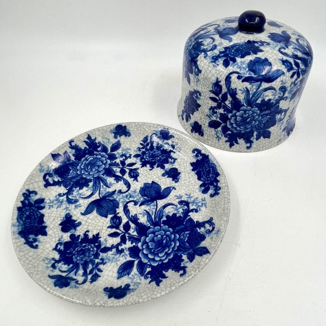 Farmhouse Vintage Bombay Company Blue and White Ceramic Cheese Dome For Sale - Image 3 of 9
