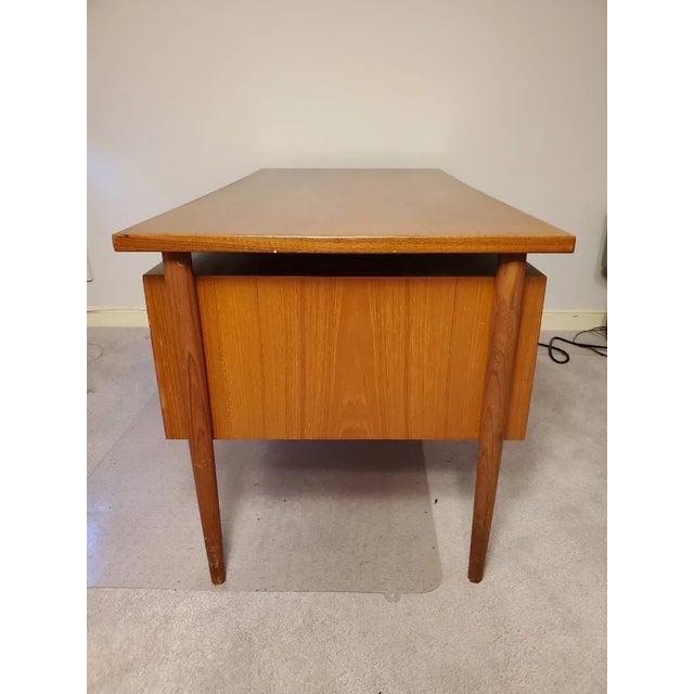 Mid 20th Century 1960s Danish Modern Teak Floating Top Executive Desk | Asymmetrical Design, Solid Wood Drawers | Excellent Condition - 57" Wide For Sale - Image 5 of 15
