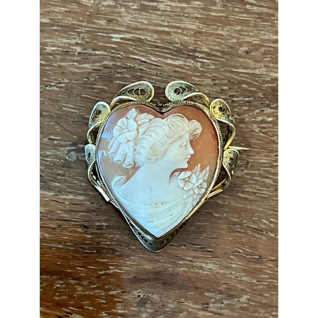 Vintage Victorian 12k Carved Shell Cameo Heart Brooch For Sale - Image 4 of 12