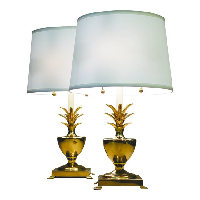 1960's Frederick Cooper Classic Modern Hollywood Regency Pineapple Urn Polished Brass Table Lamps 1960's - a Pair For Sale