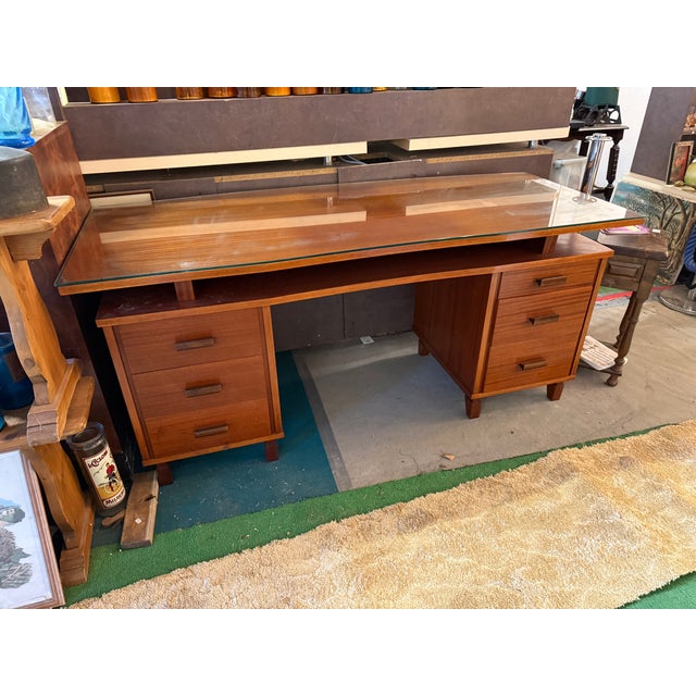 Vintage Scandinavian Desk, 1960s, in Flawless conditions. Designed 1960 to 1969