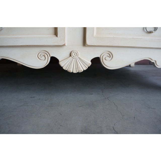 French Provincial Ethan Allen Country French Coffee Table For Sale - Image 3 of 8